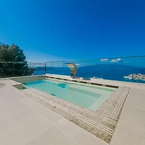 Sunset Shoreline - Sea View - Free Private Parking - Pool Hotel